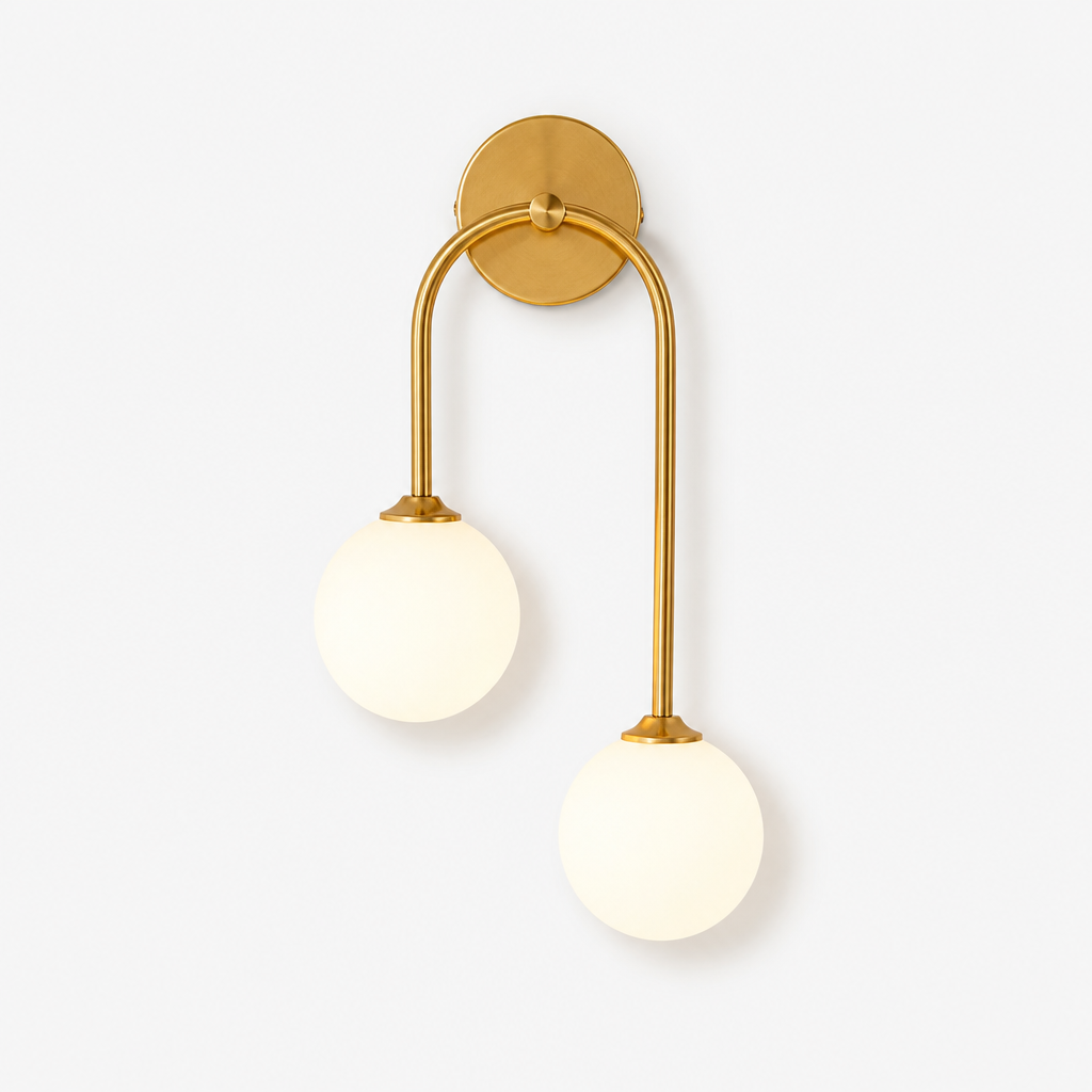Applique Boule Verre Or Gauche — photo produit fond gris