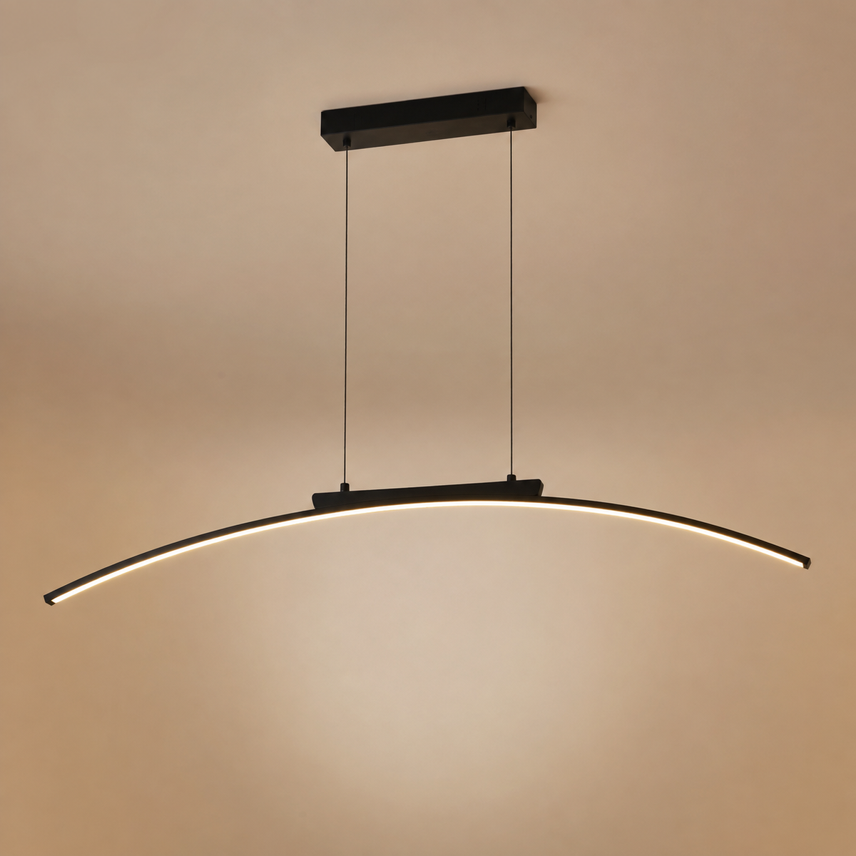 Suspension Arc Courbé Design