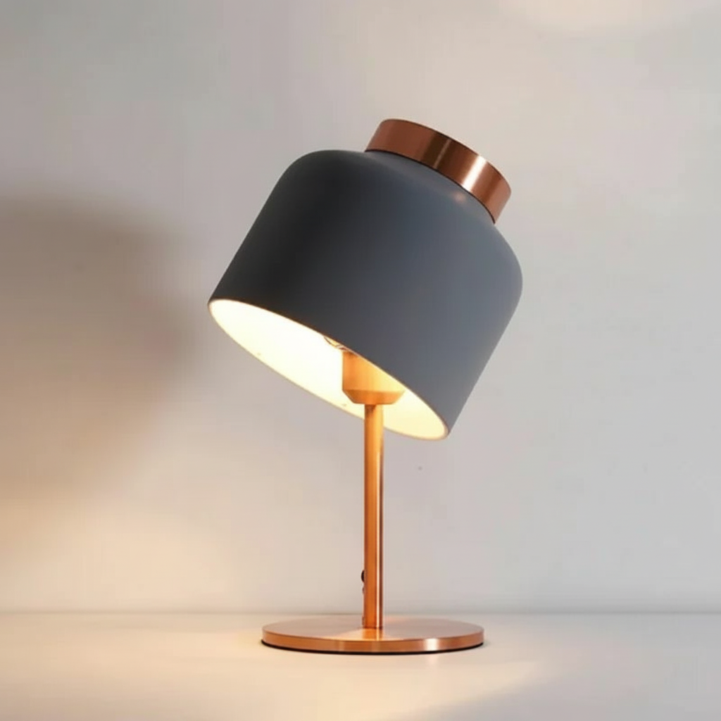 Lampe de Chevet Design Nordique – Abat-jour Inclinable, 3 Coloris — photo produit professionnelle fond blanc