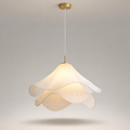 Suspension Florale Tissu Plissé Blanc — photo produit fond gris